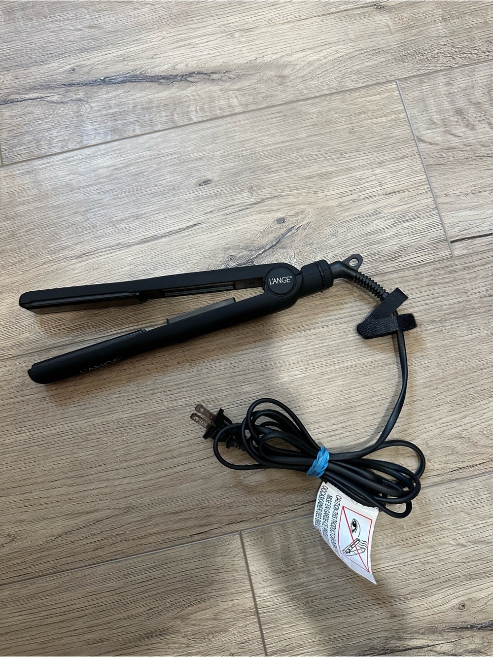 L’ange travel size professional ceramic flat iron black EUC HS035
